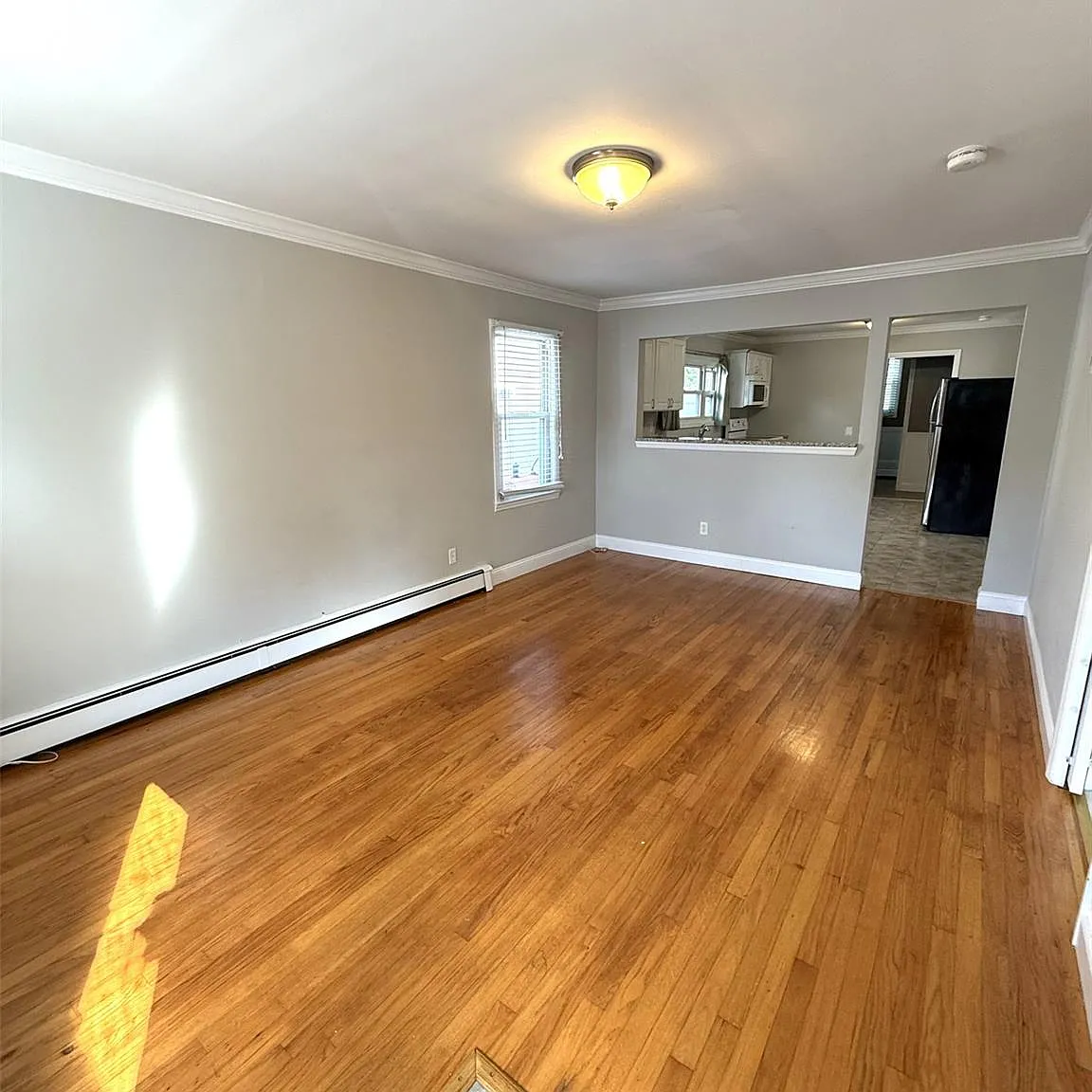 2 bed, 1.0 bath, 750 sqft, $2,900 — Photo 3