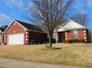 3912 SW Maple Rd, Bentonville, AR 72713