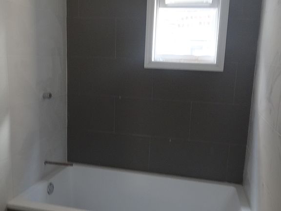 4th image of 766 E 220th St #1