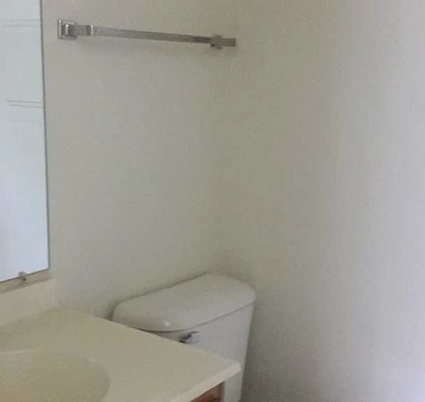74 Bruce Dr — Photo 3