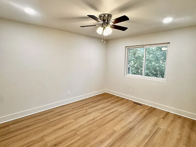 14911 Dutchmans Dr — Photo 14
