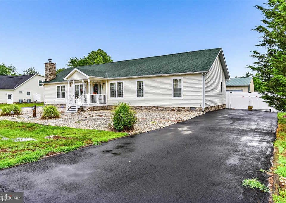 1st image of 37937 Fenwick Cir