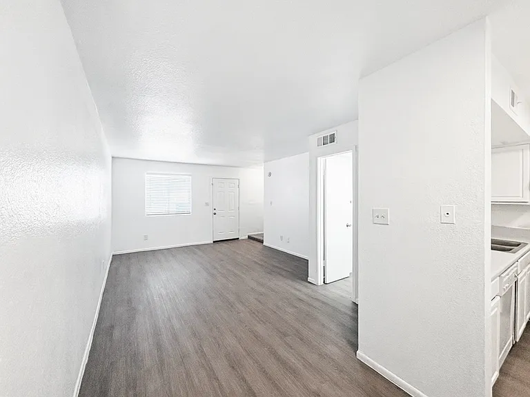 13020 N 21st Pl #U08 — Photo 6
