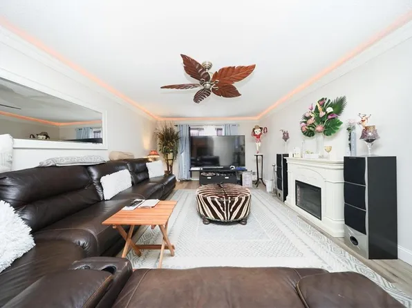 32 Belair Lane image 9 of 37