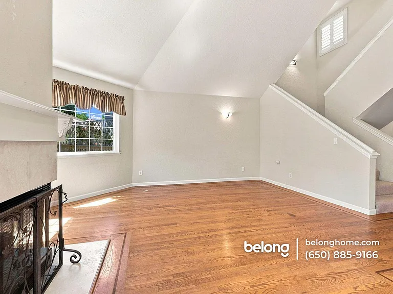 812 Isbel Ct — Photo 17