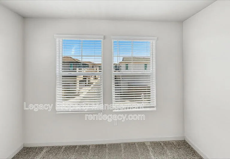 112 Seahorse St — Photo 12