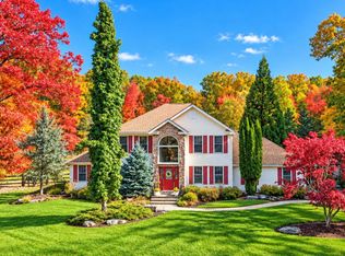 2548 Pine Mountain Rd, Stroudsburg, PA 18360