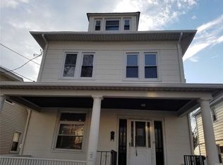 10604 215th St, Queens Village, NY 11429