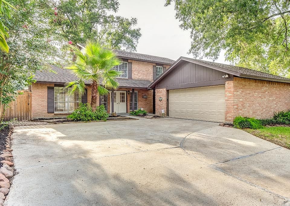 1st image of 2911 Shady Hills Dr