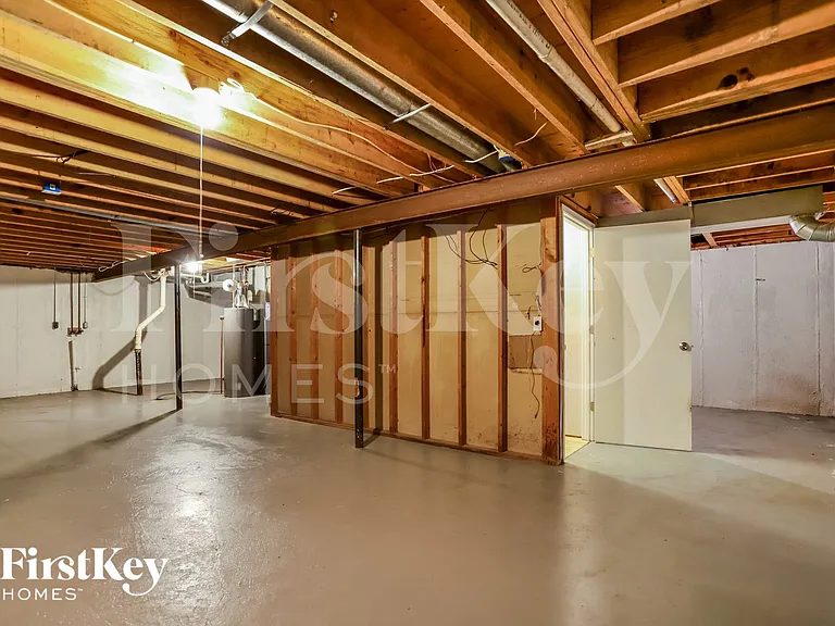 24 Pheasant Ln — Photo 13
