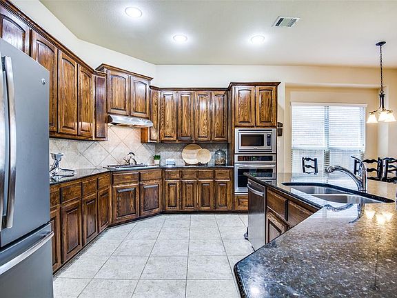 4th image of 708 Packhorse Dr