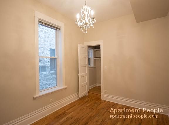 4th image of 1519 N Claremont Ave