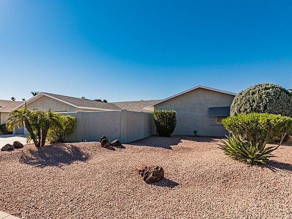 3rd image of 19434 N Willowcreek Cir