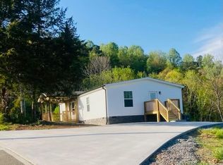 9556 Crisman Rd, Heiskell, TN 37754