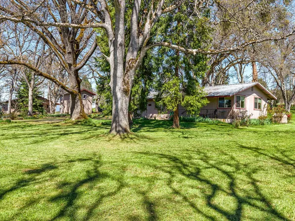 599 Ball Rd, Eagle Point, OR 97524