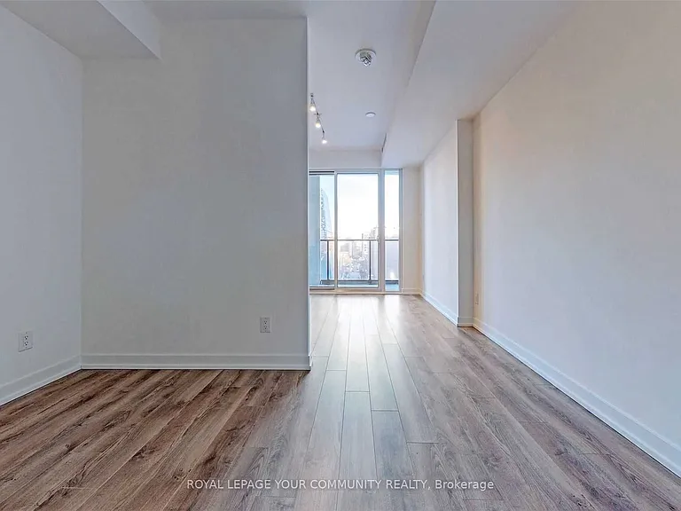 20 Edward St #718 — Photo 7