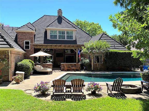 4th image of 6004 Montford Dr