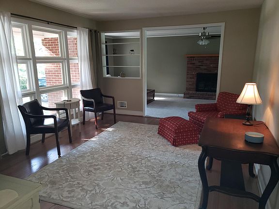 3rd image of 1534 Dahlia Rd