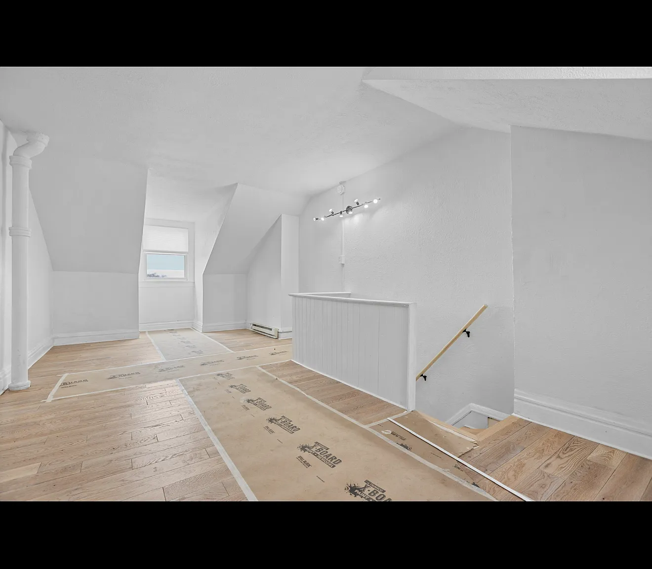 3 bed, 1.5 bath, 1700 sqft, $2,400 — Photo 4