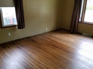 908 5th St SE, Willmar, MN 56201