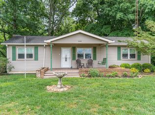 408 Greencastle Rd, Bowling Green, KY 42101
