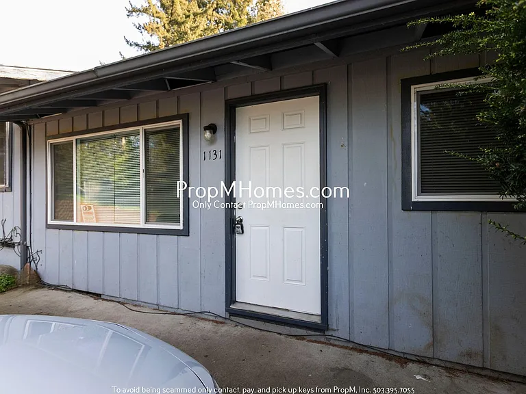 1131 NE 162nd Ave — Photo 17