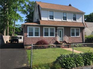414 Pulaski Rd, East Northport, NY 11731