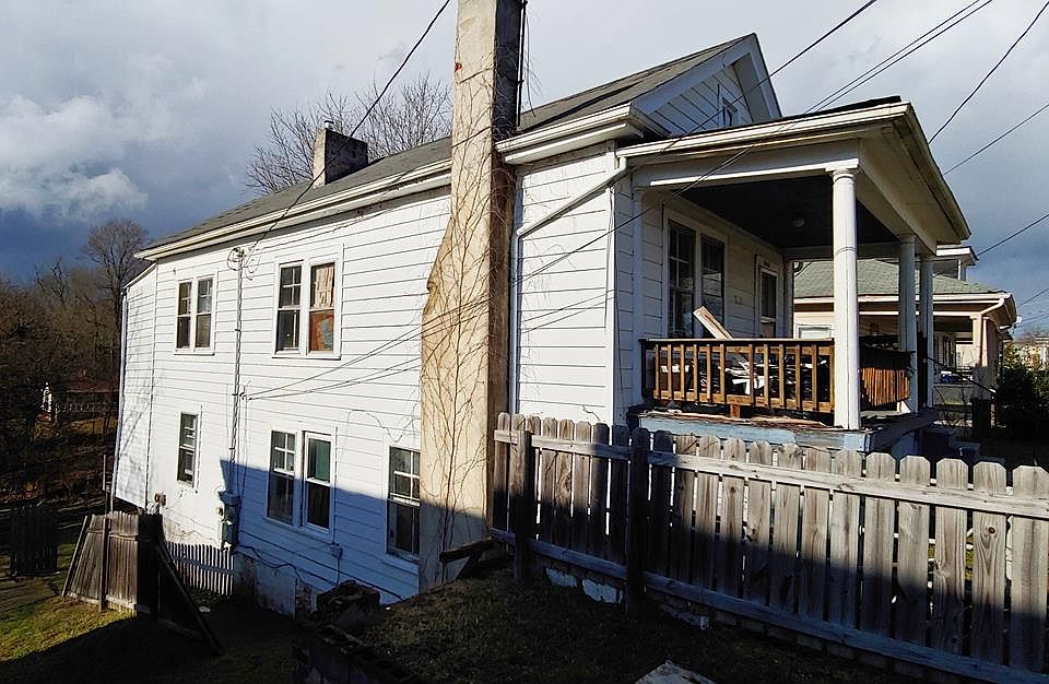 1st image of 1445 N Main St