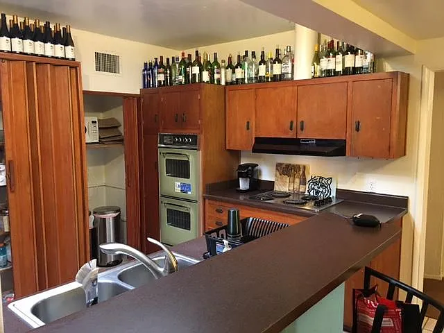 5 bed, 4000 sqft, $2,400 — Photo 2