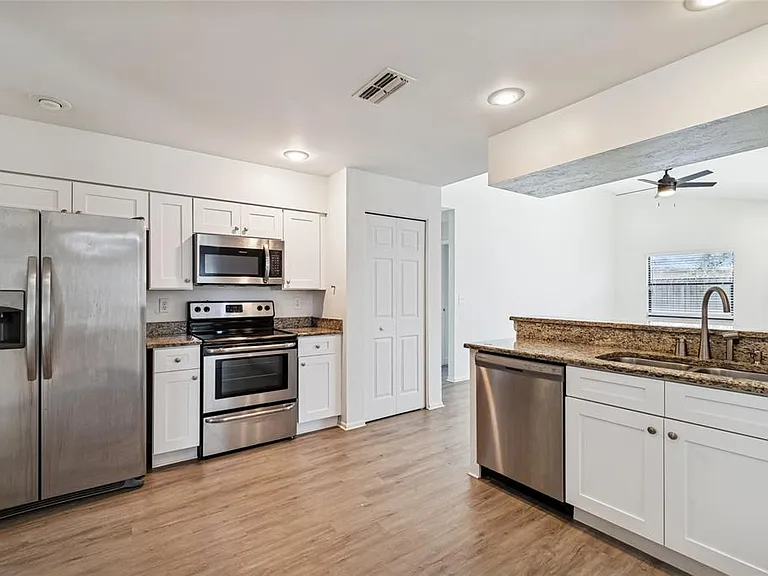 11903 Steppingstone Blvd — Photo 12