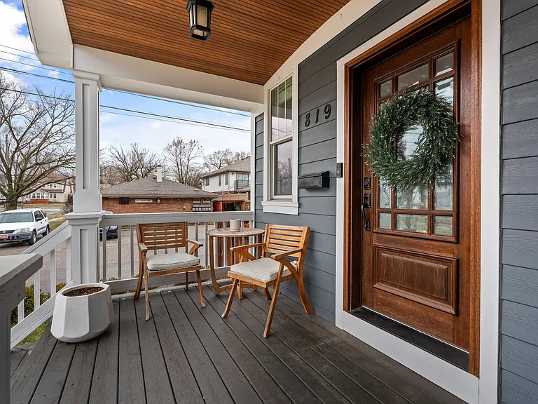 819 Irving Ave — Photo 45