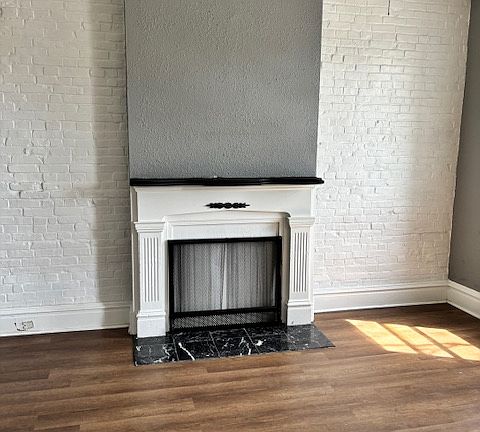 Living Room w/fireplace