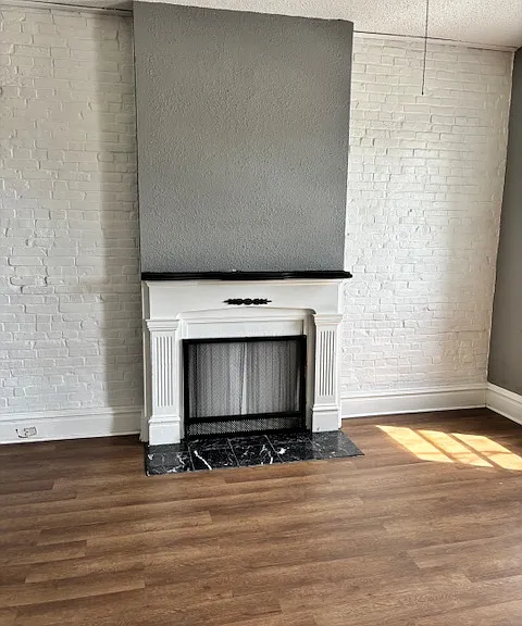 Living Room w/fireplace