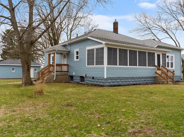 410 S Main St, Kouts, IN 46347