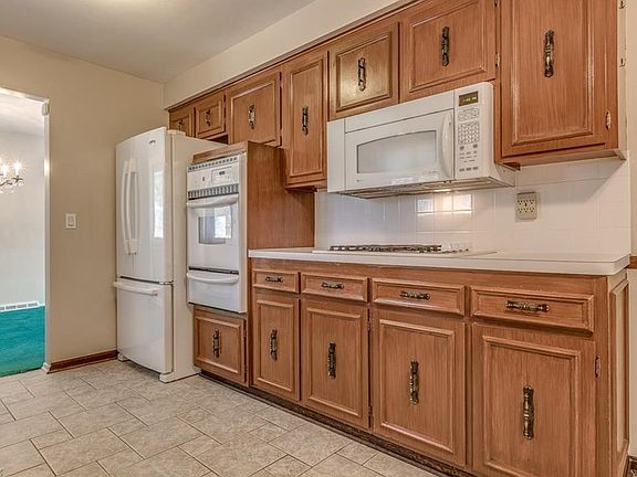 5th image of 394 Audrey Dr
