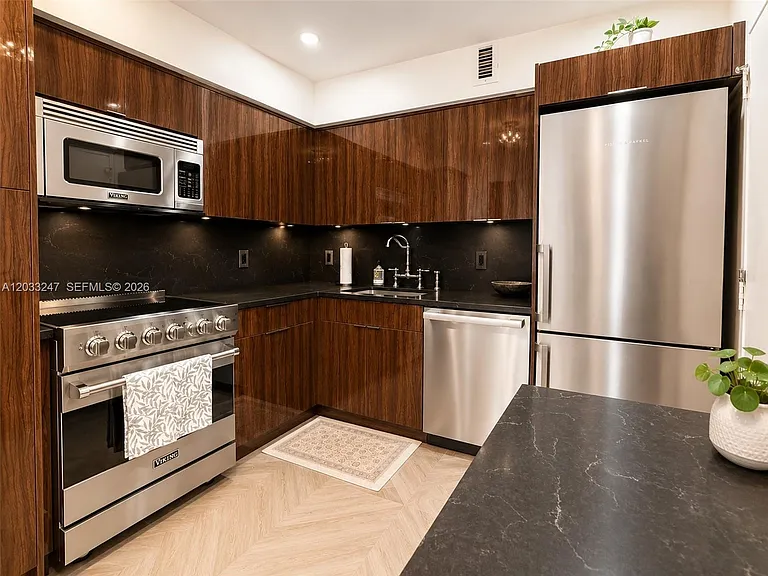 5700 Collins Ave #3A — Photo 18