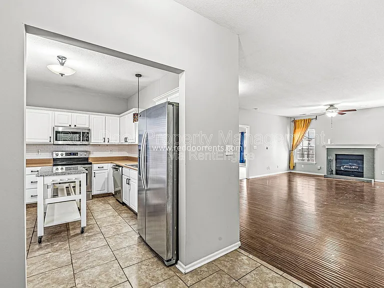 12273 Rambling Rd — Photo 6
