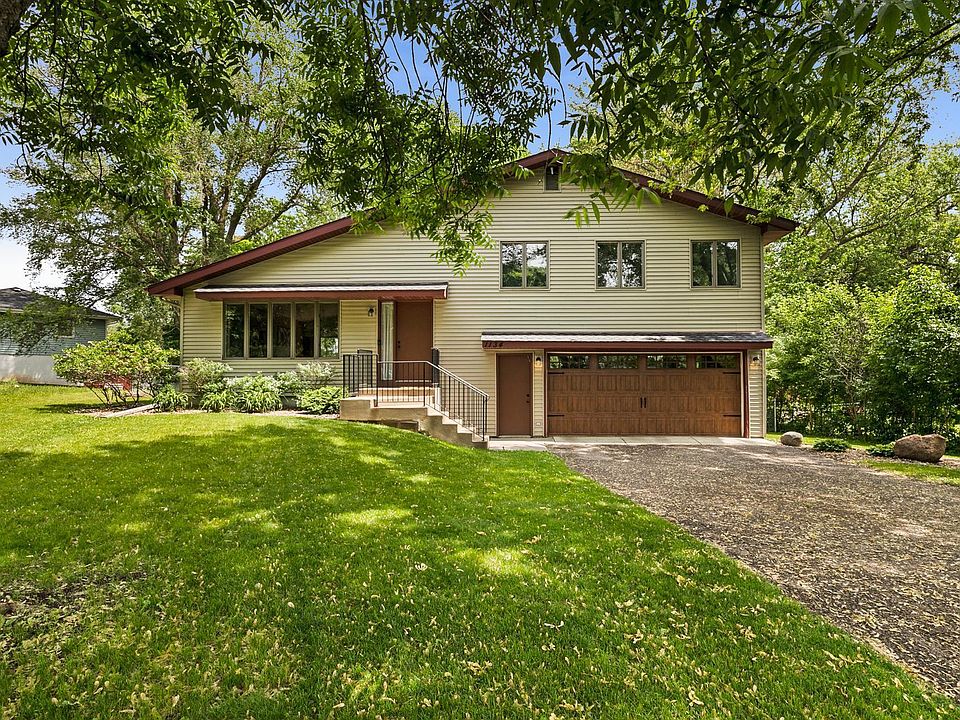 1st image of 1134 Spruce Ct