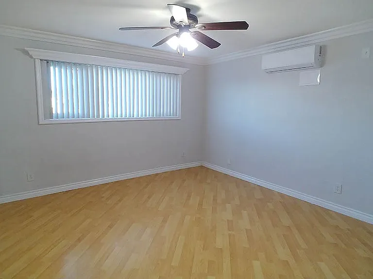 Alhambra @ Studio City Apts. — Photo 68
