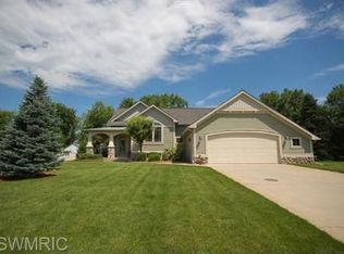 4795 Sandy Ridge Dr, Hamilton, MI 49419