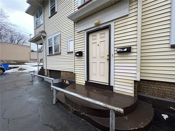 4th image of 1501 Dewey Ave