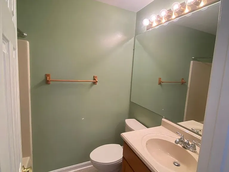 203 Glen View Ter — Photo 10
