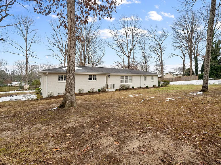 11 Howell Rd — Photo 22