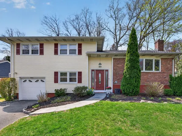 461 Stratton Road, New Rochelle, NY 10804