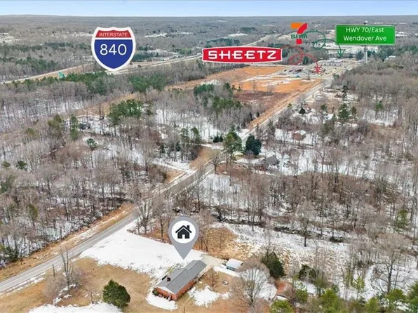 241 Willowlake Rd, Greensboro, NC 27405