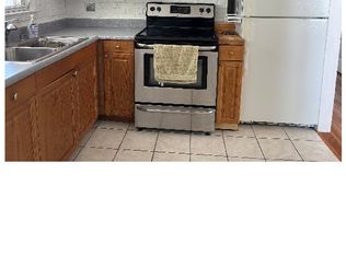 56 Hollister St, Stratford, CT 06615