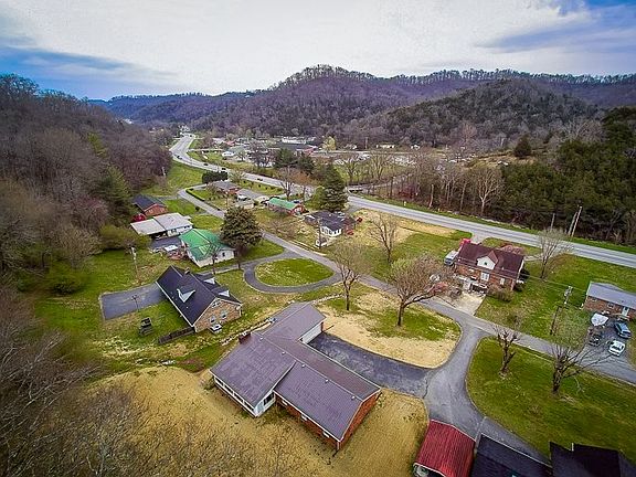 4th image of 821 Oldfield Dr