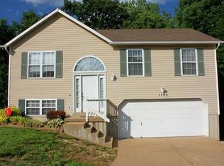 1145 Fenton Park Dr, Fenton, MO 63026