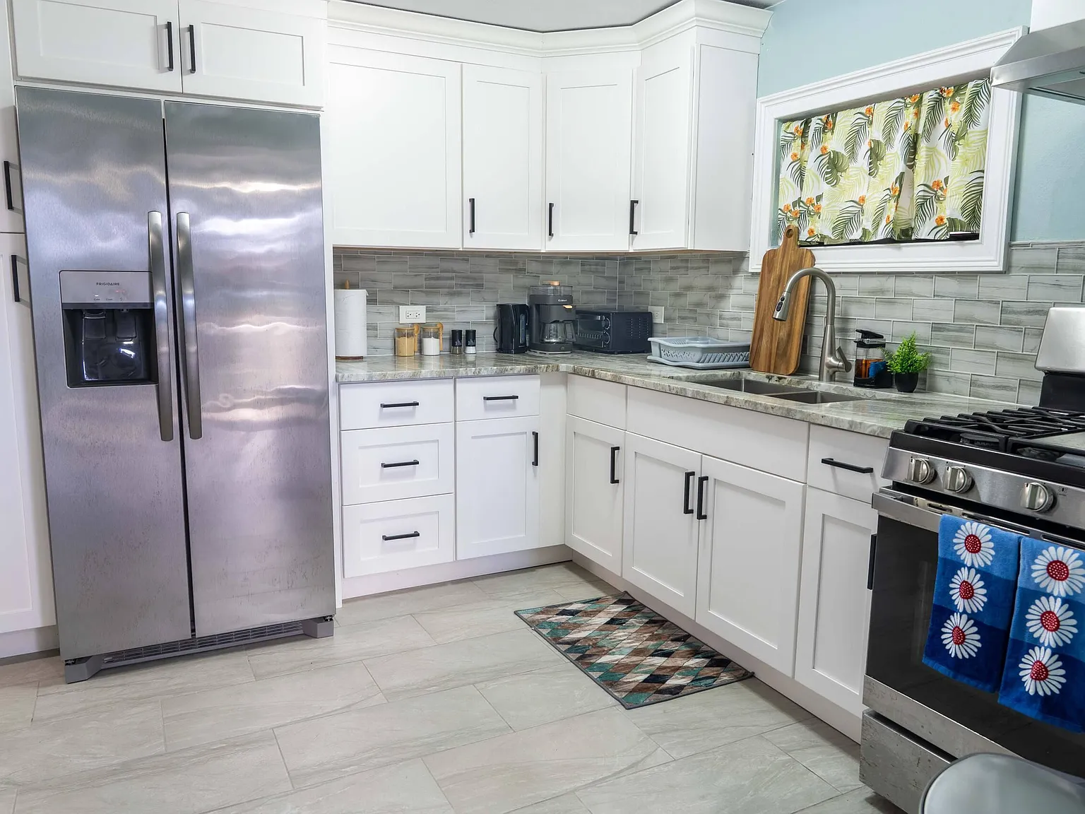 2 bed, $2,000 — Photo 3