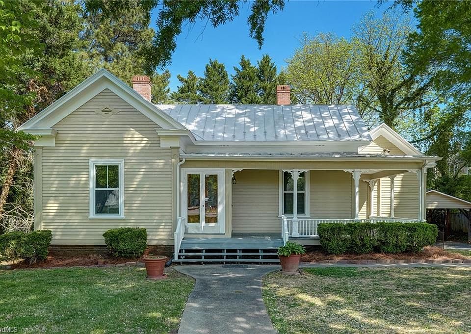 1st image of 606 Lindsey St